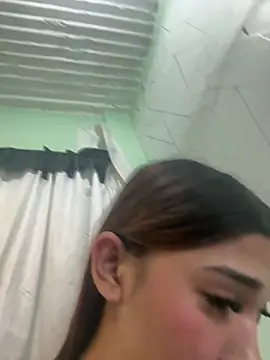 cuttiegurlSam online show from July 20, 5:48 pm