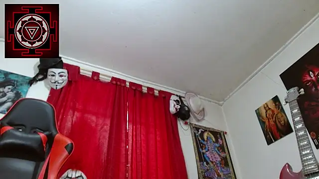 Snapshot of Amanda_Valeska chatting on October 15, 6:30 pm Amanda Valeska online show from October 15, 6:30 pm