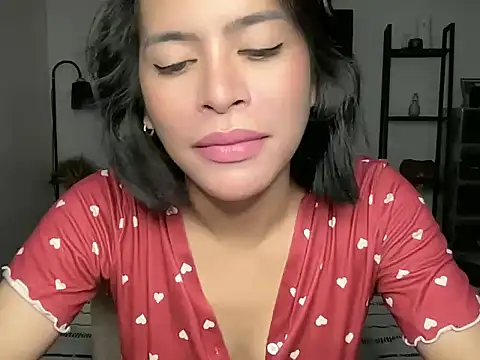Snapshot of your_bianca69 chatting on October 18, 12:47 am your bianca69 online show from October 18, 12:47 am
