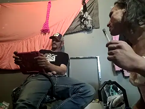 Snapshot of sissyvee chatting on March 19, 12:04 am sissyvee online show from March 19, 12:04 am