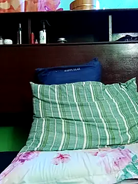 QueenSoreal online show from December 3, 5:06 pm