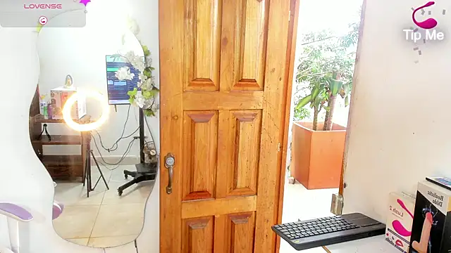 sofia gold  online show from April 8, 3:46 pm