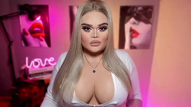 KarolinaThompson online show from January 11, 8:32 am