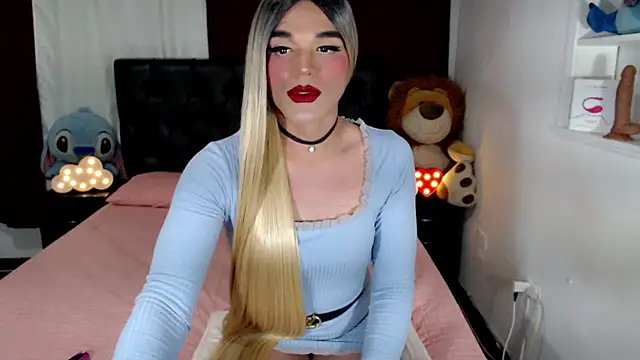 Snapshot of Morgan_rox23 chatting on December 6, 4:19 am Morgan rox23 online show from December 6, 4:19 am