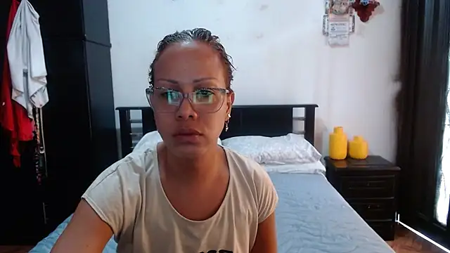 Snapshot of sensual_nataliee chatting on October 13, 2:06 pm sensual nataliee online show from October 13, 2:06 pm