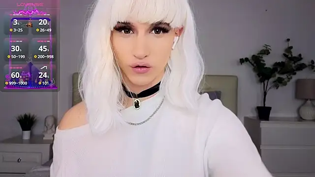 HelenSpellman online show from December 17, 12:45 am