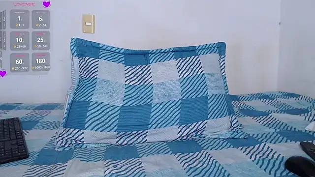 valen thompson online show from February 28, 2:07 am