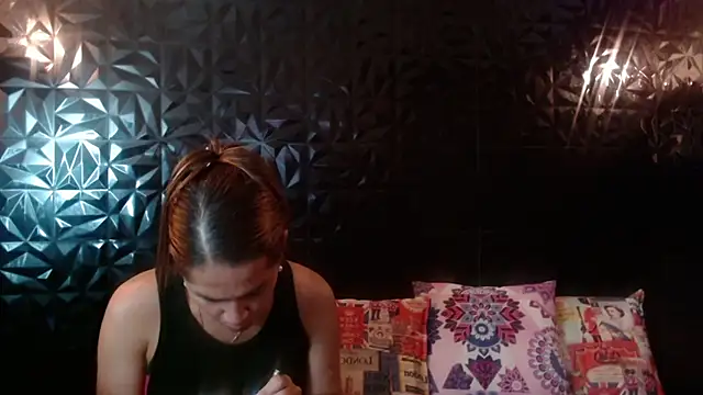 PINK  LOLA1 online show from April 6, 11:16 pm