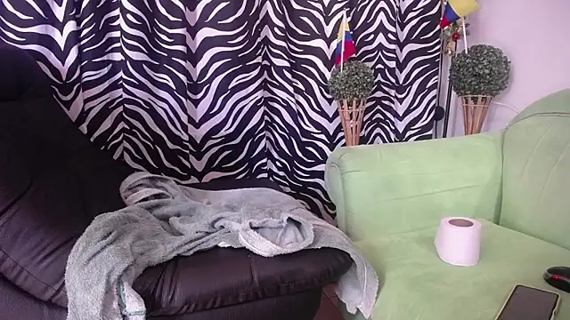 mia beatles online show from November 10, 6:09 pm