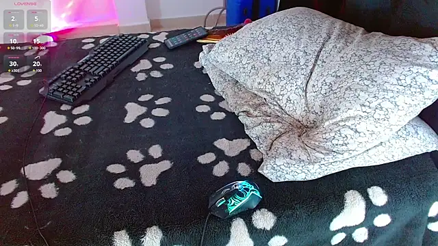 jaramilloali online show from October 31, 7:44 pm