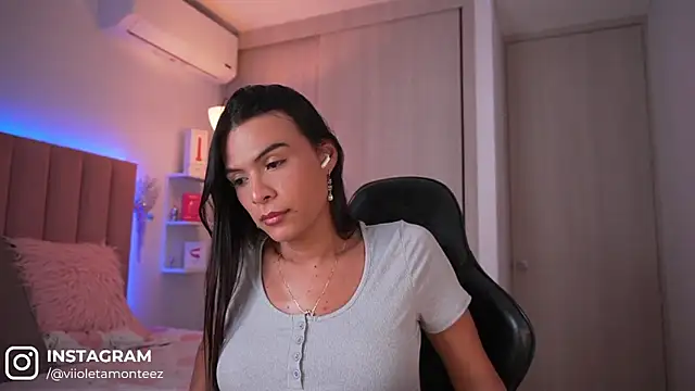 RubiOberli online show from March 6, 4:51 am