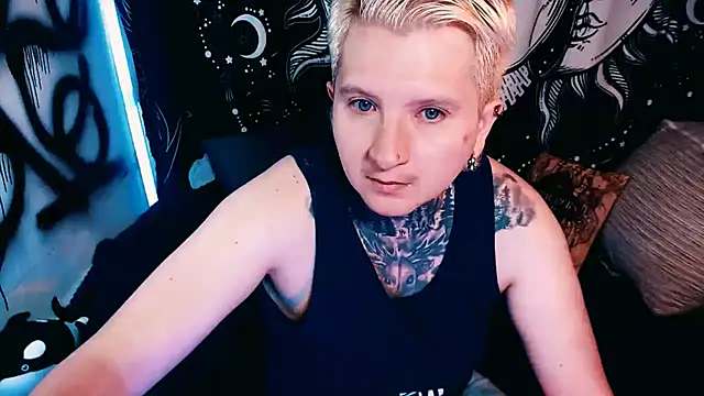 Marieblueeyes online show from May 11, 9:56 pm