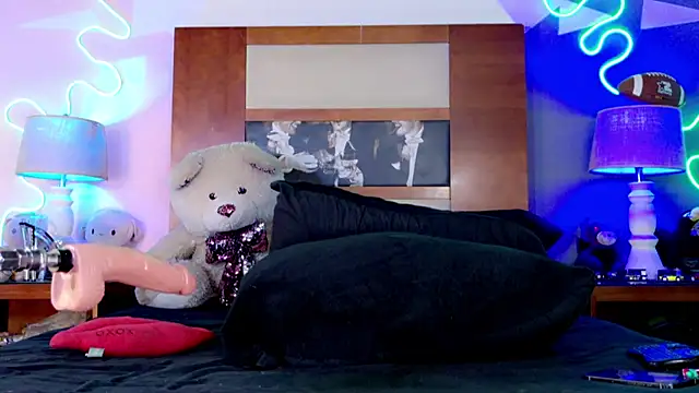 ashley 19xx online show from July 8, 9:51 pm