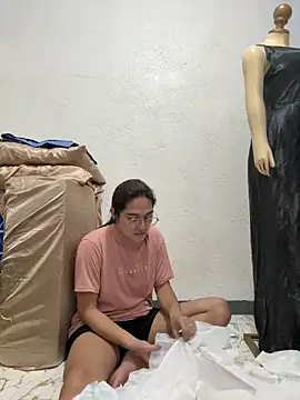 MarieLoveGlamorous online show from April 23, 4:09 pm