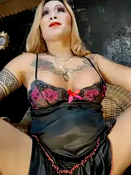 Snapshot of Asian_SandraTS_margo chatting on February 15, 7:28 pm Asian SandraTS margo online show from February 15, 7:28 pm