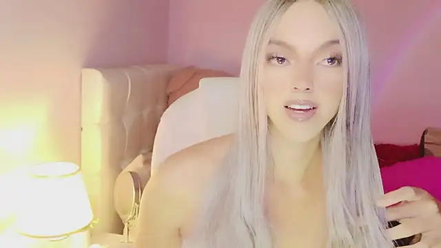 Snapshot of EvaEvangeline chatting on October 19, 5:33 am EvaEvangeline online show from October 19, 5:33 am