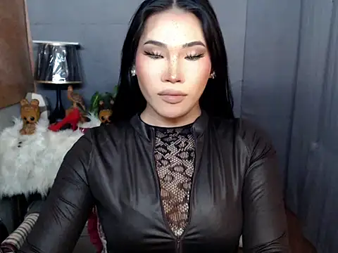 Ur Fantastic Lina online show from March 19, 1:33 pm