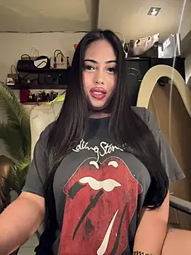 BigDominaMia online show from March 13, 4:18 am