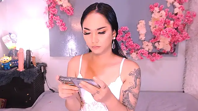 Snapshot of Oriental_Tiara chatting on October 8, 12:17 pm Oriental Tiara online show from October 8, 12:17 pm