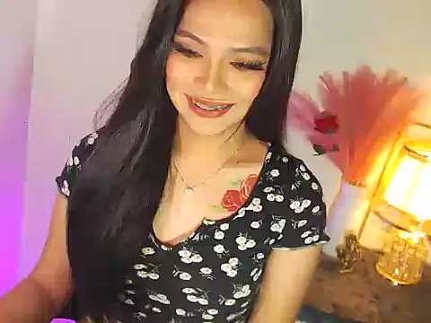 Snapshot of MajesticKitana chatting on October 17, 6:39 am MajesticKitana online show from October 17, 6:39 am
