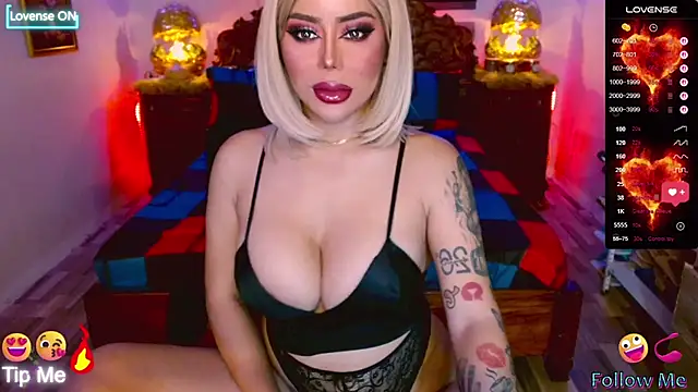 Snapshot of Magnificent_Goddess chatting on October 3, 4:56 am Magnificent Goddess online show from October 3, 4:56 am