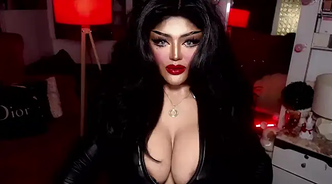 Snapshot of TiffanyWolf chatting on January 12, 11:26 pm TiffanyWolf online show from January 12, 11:26 pm