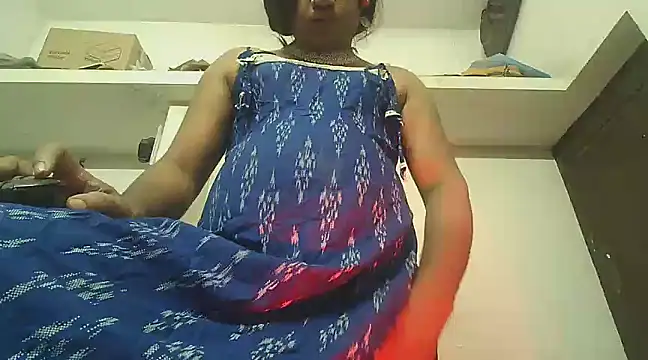 Snapshot of Akhilamolu_the_transsissy chatting on December 17, 6:42 pm Akhilamolu the transsissy online show from December 17, 6:42 pm