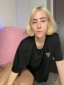 Snapshot of laliwhite chatting on September 22, 11:21 pm laliwhite online show from September 22, 11:21 pm