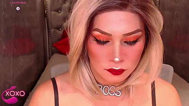 QUEEN GIAMOORE69 online show from October 2, 8:52 pm