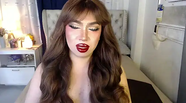 RebecaNextToYou online show from December 15, 5:20 pm