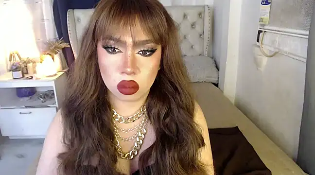 RebecaNextToYou online show from January 30, 6:10 pm