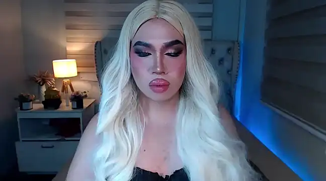 RebecaNextToYou online show from February 12, 5:37 pm