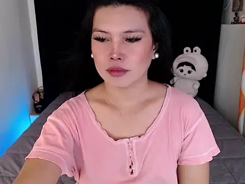 Snapshot of Angelic_Fuckerxxx chatting on October 17, 6:39 am Angelic Fuckerxxx online show from October 17, 6:39 am
