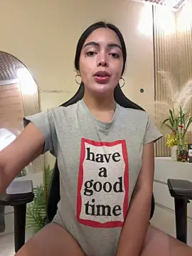 HotstuffCherrySummer online show from April 19, 10:49 am