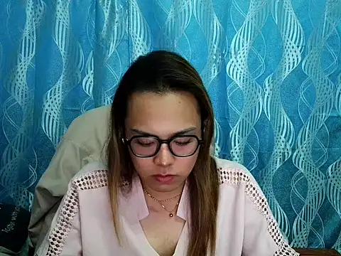 Snapshot of Your_PrettyGirlxxx chatting on September 18, 7:13 am Your PrettyGirlxxx online show from September 18, 7:13 am