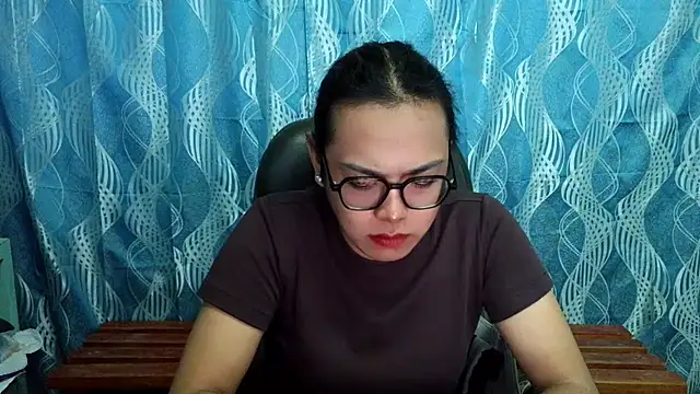 Snapshot of Your_PrettyGirlxxx chatting on September 26, 12:51 am Your PrettyGirlxxx online show from September 26, 12:51 am