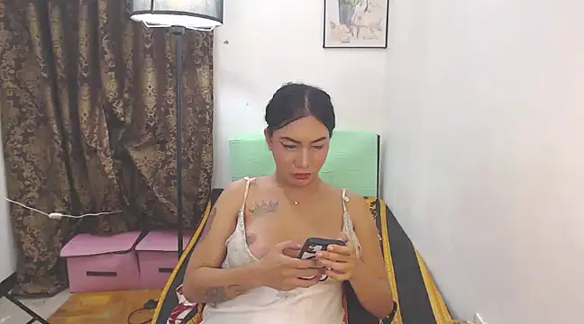 Snapshot of MYGREATLOLLIPOP chatting on February 8, 7:59 am MYGREATLOLLIPOP online show from February 8, 7:59 am