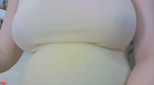 Snapshot of keepmepregnantT chatting on February 13, 8:59 am keepmepregnantT online show from February 13, 8:59 am