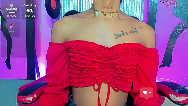 nickyminach  online show from April 7, 7:26 pm