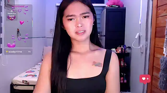 Snapshot of Itsme_claire chatting on October 2, 10:20 pm Itsme claire online show from October 2, 10:20 pm