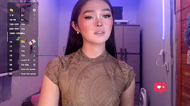 Snapshot of Itsme_claire chatting on October 19, 1:20 am Itsme claire online show from October 19, 1:20 am