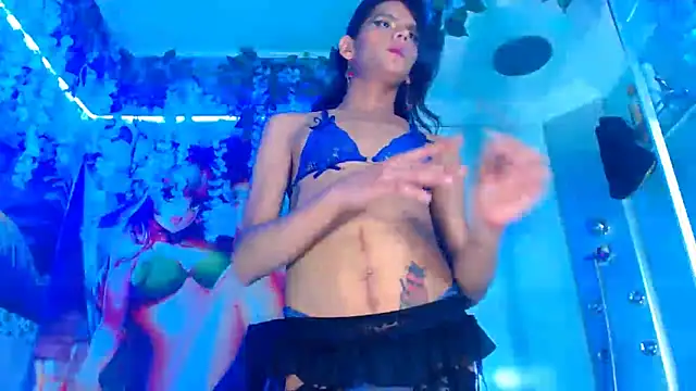 Snapshot of alessa_brown74 chatting on February 10, 2:37 pm alessa brown74 online show from February 10, 2:37 pm