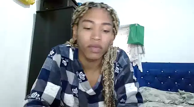 Snapshot of angelamarie1 chatting on December 30, 12:31 pm angelamarie1 online show from December 30, 12:31 pm