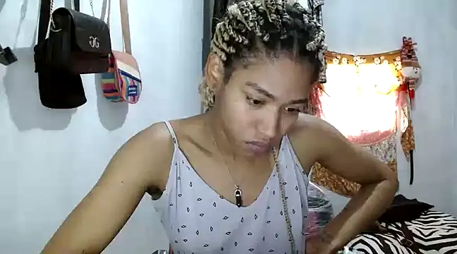Snapshot of angelamarie1 chatting on January 20, 12:49 pm angelamarie1 online show from January 20, 12:49 pm
