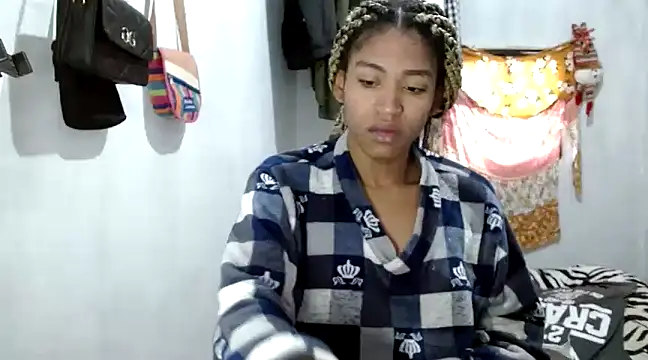 Snapshot of angelamarie1 chatting on February 6, 12:26 pm angelamarie1 online show from February 6, 12:26 pm