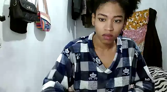 Snapshot of angelamarie1 chatting on March 13, 11:08 am angelamarie1 online show from March 13, 11:08 am