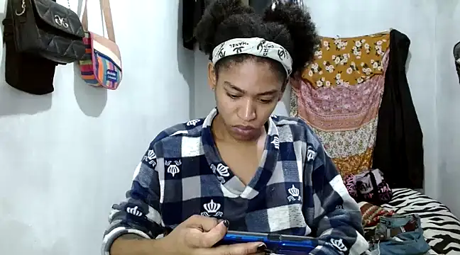 Snapshot of angelamarie1 chatting on March 14, 8:24 am angelamarie1 online show from March 14, 8:24 am