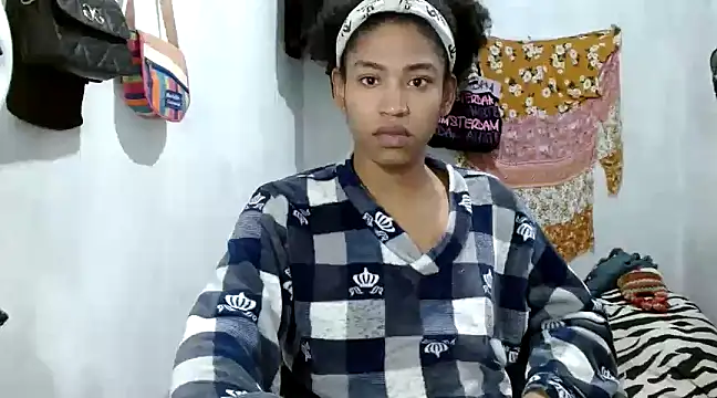 Snapshot of angelamarie1 chatting on March 14, 11:27 pm angelamarie1 online show from March 14, 11:27 pm