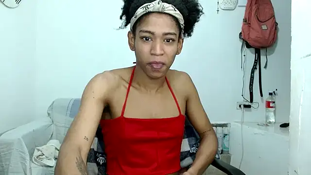 Snapshot of angelamarie1 chatting on October 18, 11:36 am angelamarie1 online show from October 18, 11:36 am
