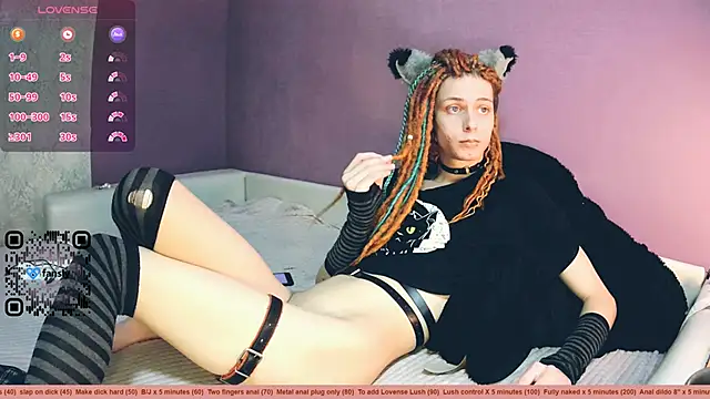 Snapshot of Littlepinkcat chatting on December 11, 2:43 am Littlepinkcat online show from December 11, 2:43 am